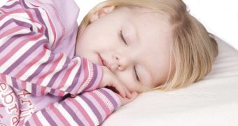 When can a Toddler use a Pillow? Hazards & Facts Explored