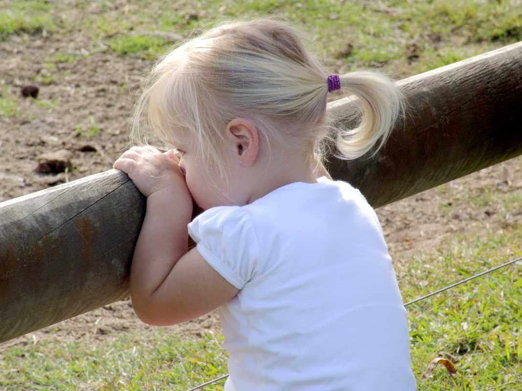 How To Deal With Tantrums – The Ultimate Guide