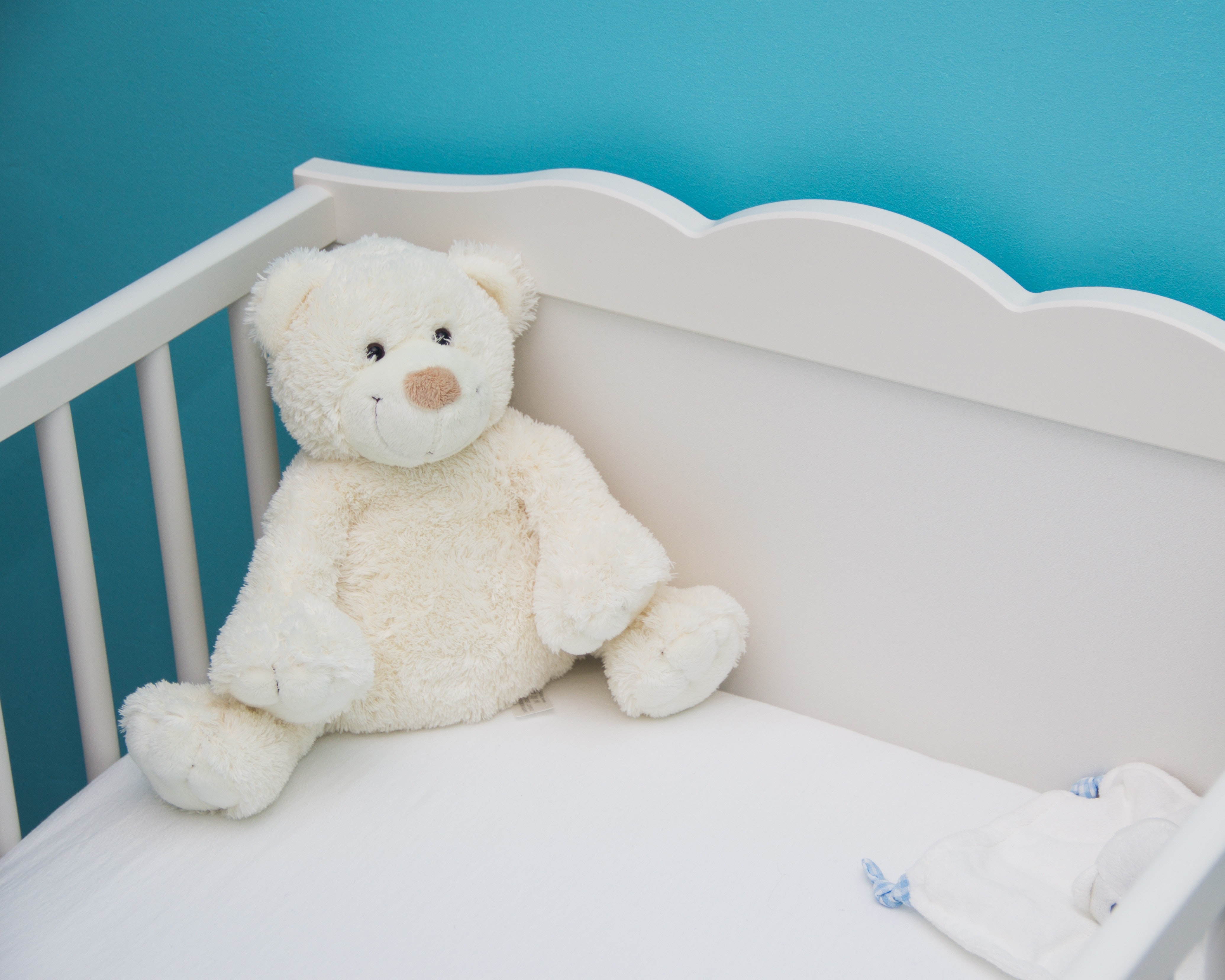 How to Get Baby to Sleep in Bassinet or Crib