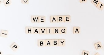 35 Ways to Announce a Pregnancy to Your Family in Person