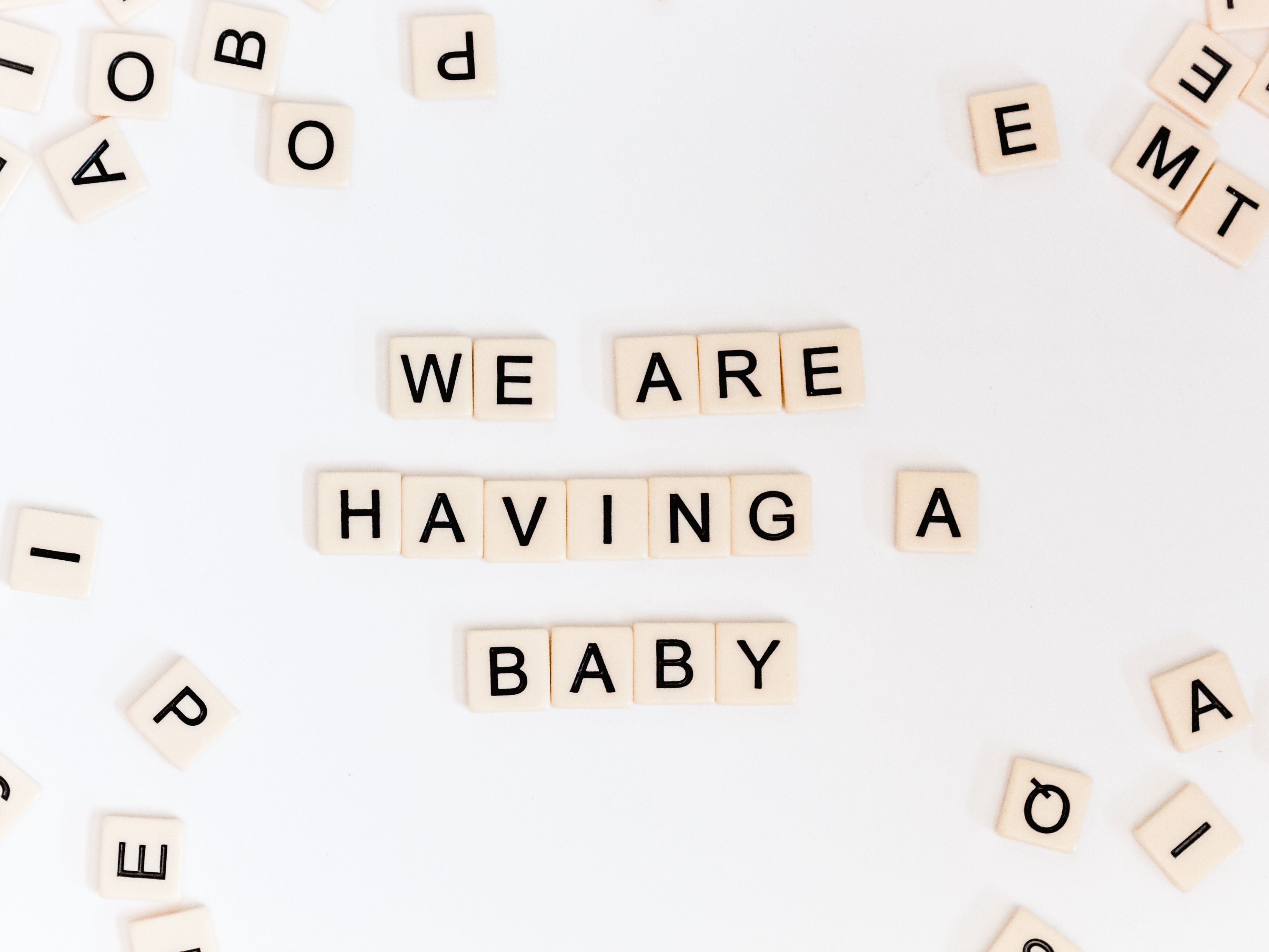 WAYS TO ANNOUNCE A PREGNANCY TO YOUR FAMILY IN PERSON